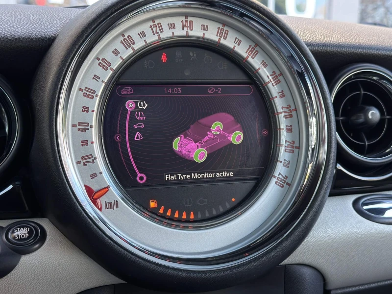 Mini Cooper SD/Navi/Панорама/Кожа/Подгрев/PDC/Xenon, снимка 10 - Автомобили и джипове - 52485623