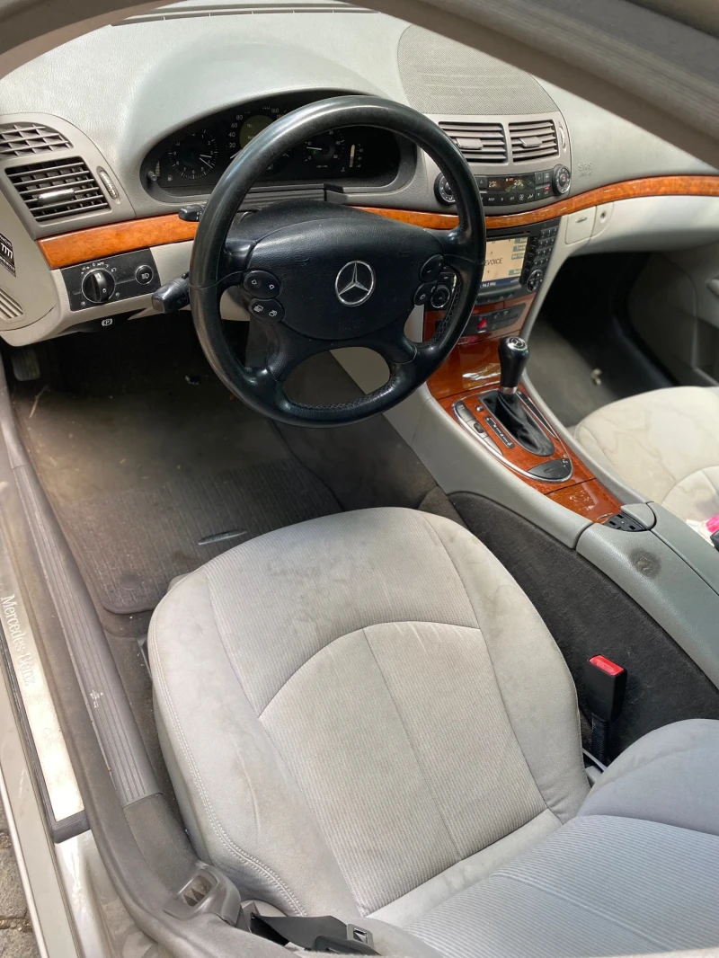 Mercedes-Benz E 280 3.0 дизел фейс дистроник, снимка 6 - Автомобили и джипове - 52730290