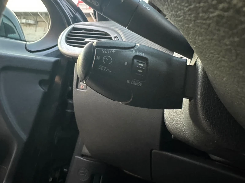 Peugeot 207 1.6 I Климатроник * Кожа * Автопилот, снимка 11 - Автомобили и джипове - 53156299