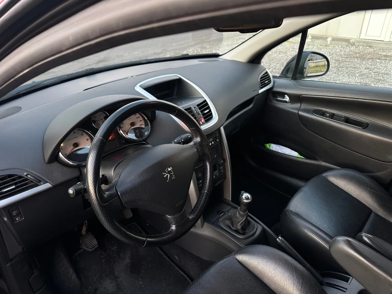 Peugeot 207 1.6 I Климатроник * Кожа * Автопилот, снимка 7 - Автомобили и джипове - 53156299