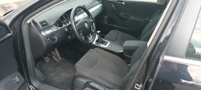VW Passat, снимка 5 - Автомобили и джипове - 53471320