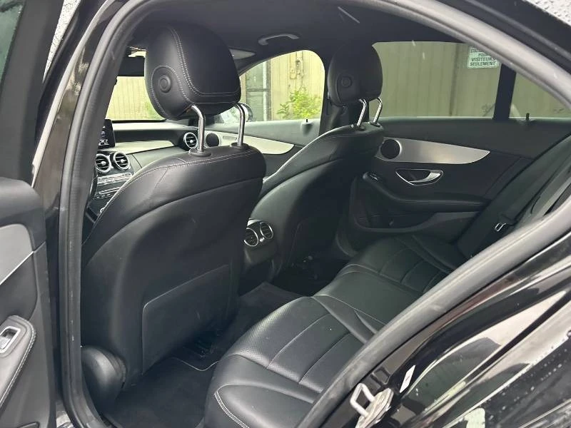 Mercedes-Benz C 300 * 4MATIC * ОПЦИЯ ЗА ФИНАНСИРАНЕ, снимка 13 - Автомобили и джипове - 55044994