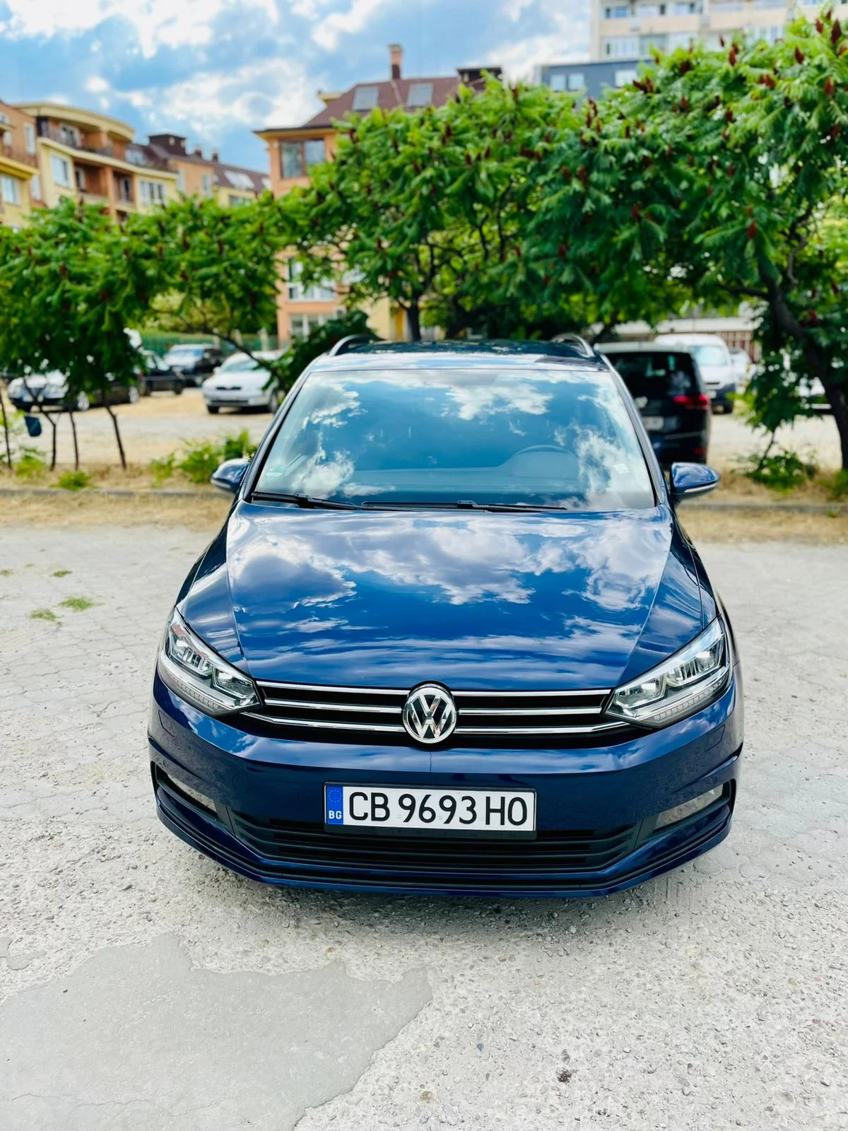 VW Touran Регистрирана , с платена гражданска за една година - изображение 2