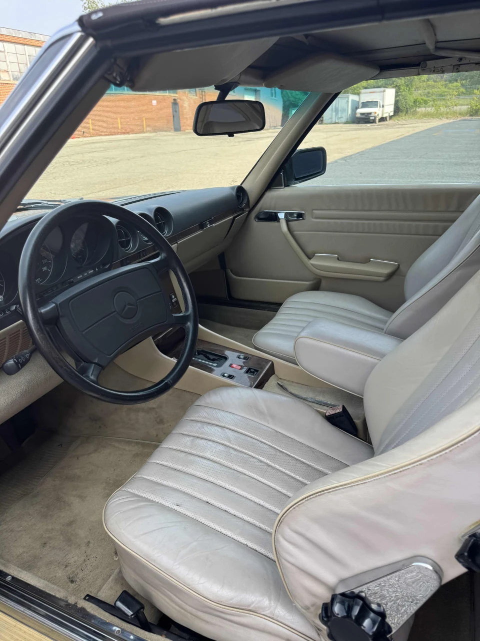Mercedes-Benz 560 CARFAX* АВТОФИНАНСИРАНЕ* БЕЗ ПЪРВОНАЧАЛНА ВНОСКА*  - изображение 8