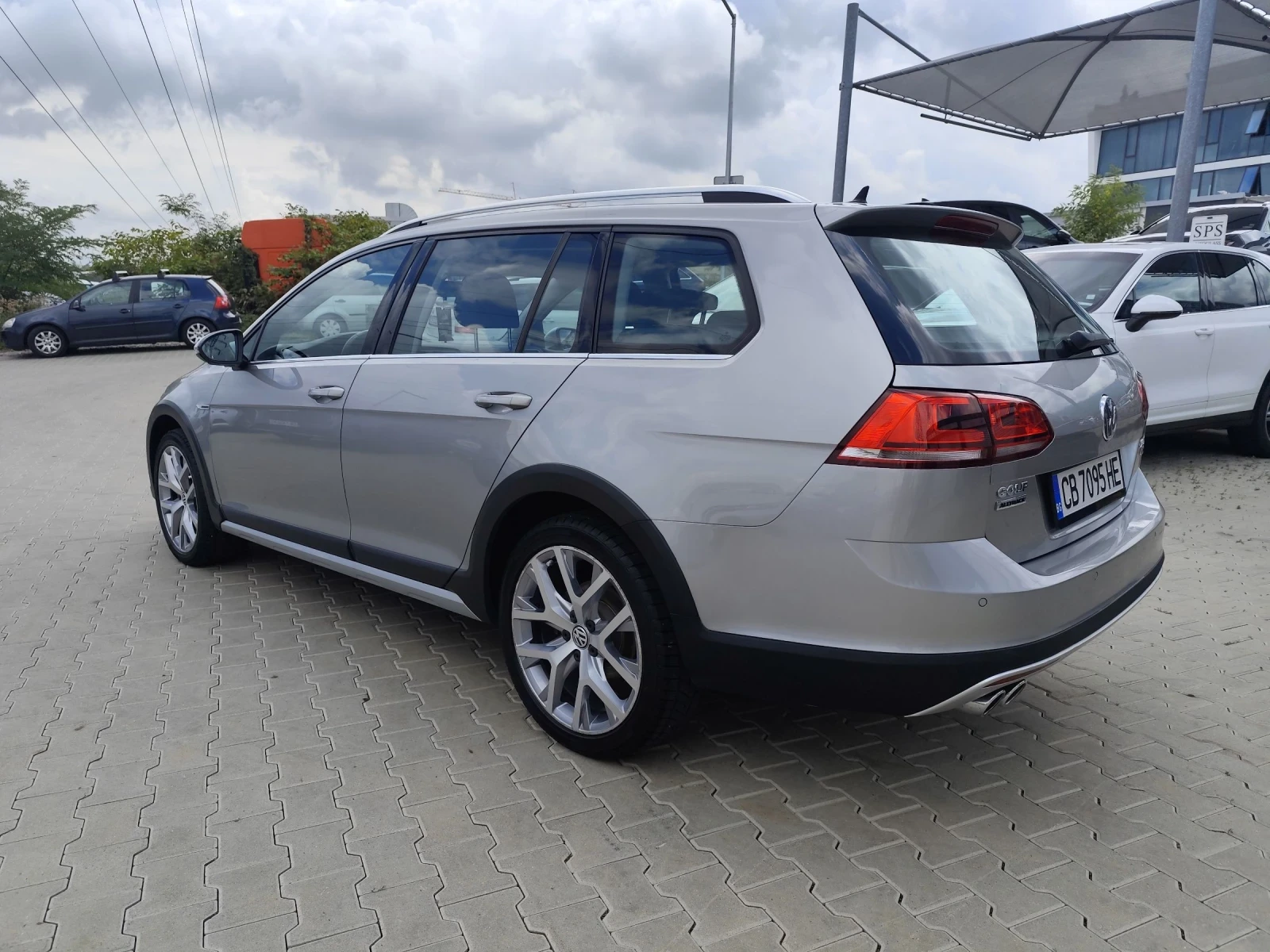 VW Golf AllTrack(4x4) 2.0Tdi Euro6B Dinamic Light DSG 6s - изображение 8