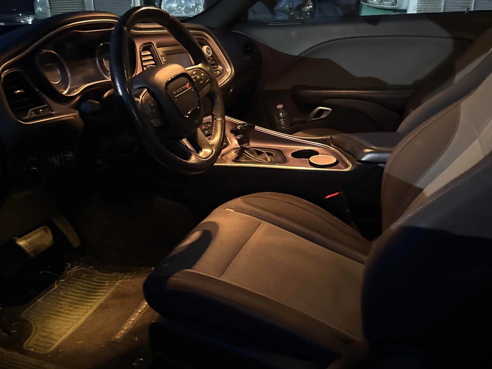 Dodge Challenger SXT * * CARFAX * *   * *  | Mobile.bg   6