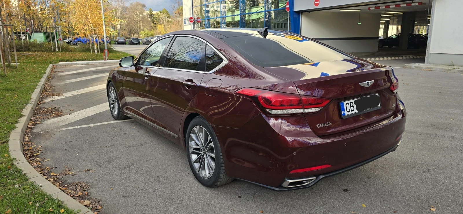 Hyundai Genesis 3.8  V6  311 .. | Mobile.bg   4