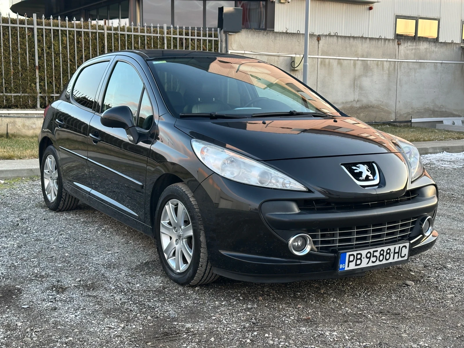 Peugeot 207 1.6 I Климатроник * Кожа * Автопилот - изображение 3