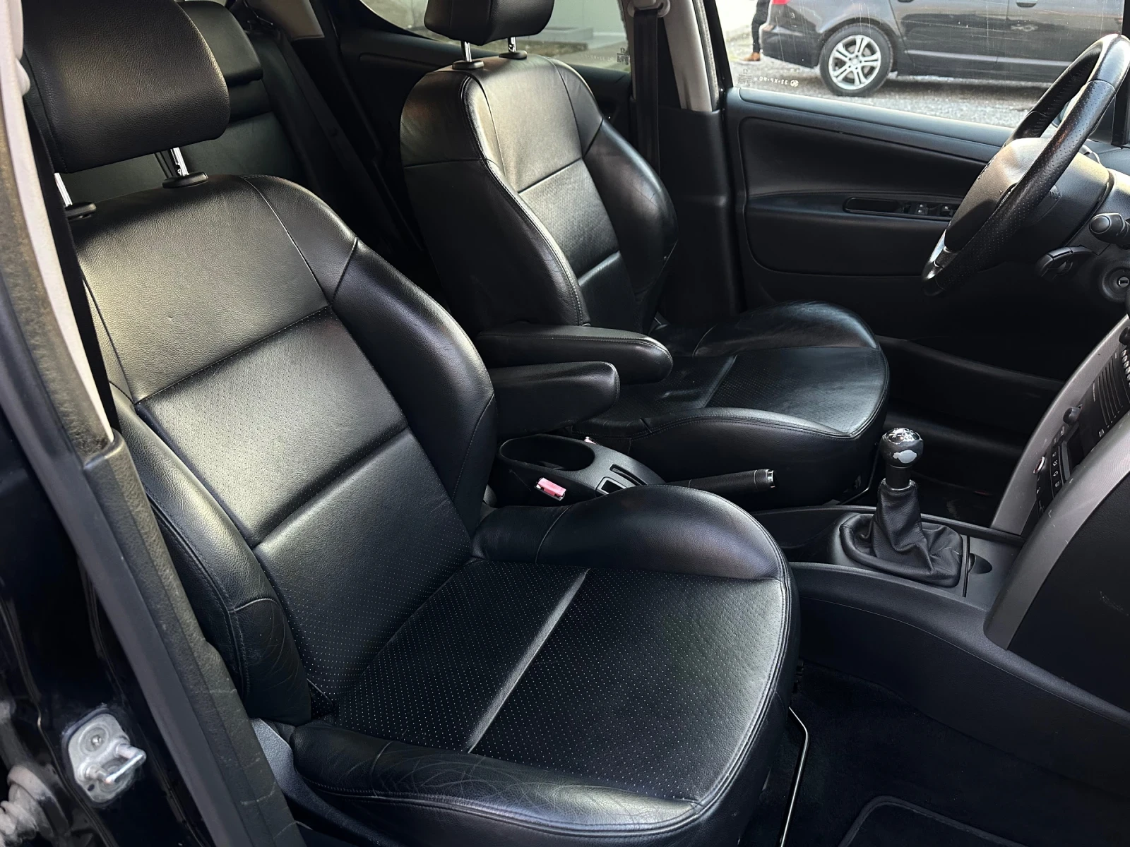 Peugeot 207 1.6 I Климатроник * Кожа * Автопилот - изображение 9