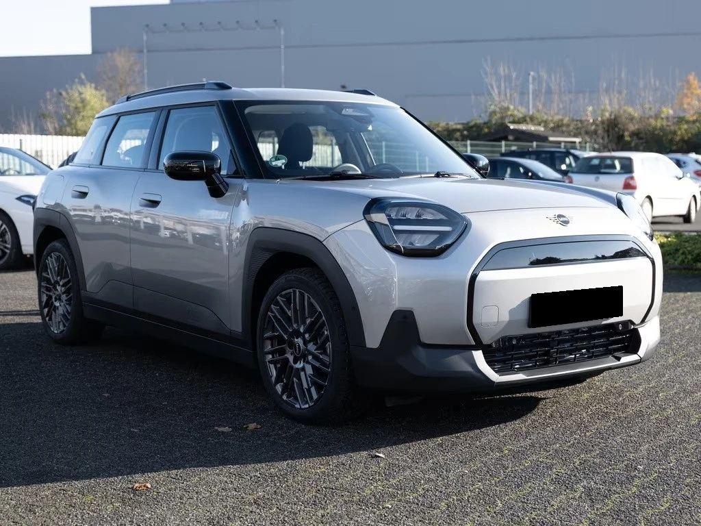 Mini Aceman E ESSENTIAL TRIM LED CAMERA, снимка 5 - Автомобили и джипове - 53865396