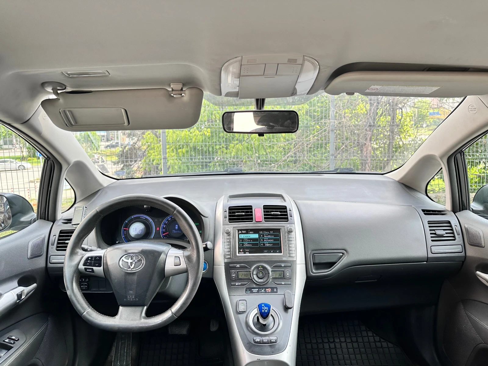 Toyota Auris, снимка 7 - Автомобили и джипове - 54824569