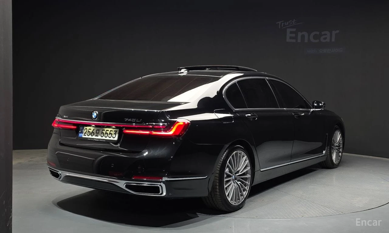 BMW 740 Li* XDRIVE* ОБДУХВАНЕ* HARMON* KARDON* ДИСТРОНИК* , снимка 2 - Автомобили и джипове - 55309150
