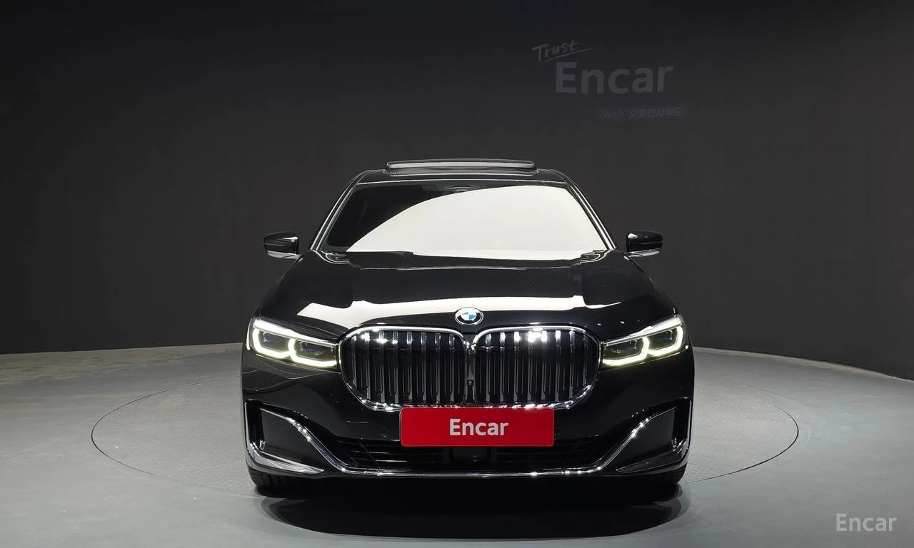 BMW 740 Li* XDRIVE* ОБДУХВАНЕ* HARMON* KARDON* ДИСТРОНИК* , снимка 3 - Автомобили и джипове - 55309150