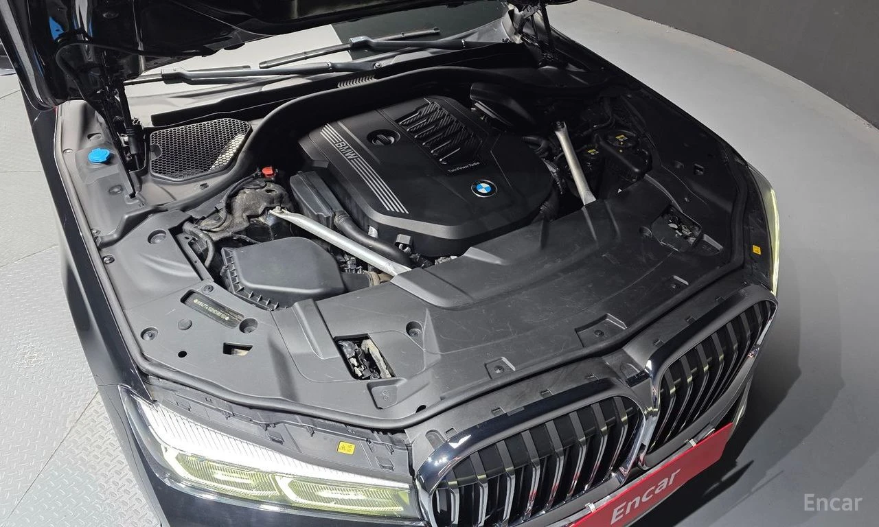 BMW 740 Li* XDRIVE* ОБДУХВАНЕ* HARMON* KARDON* ДИСТРОНИК* , снимка 17 - Автомобили и джипове - 55309150