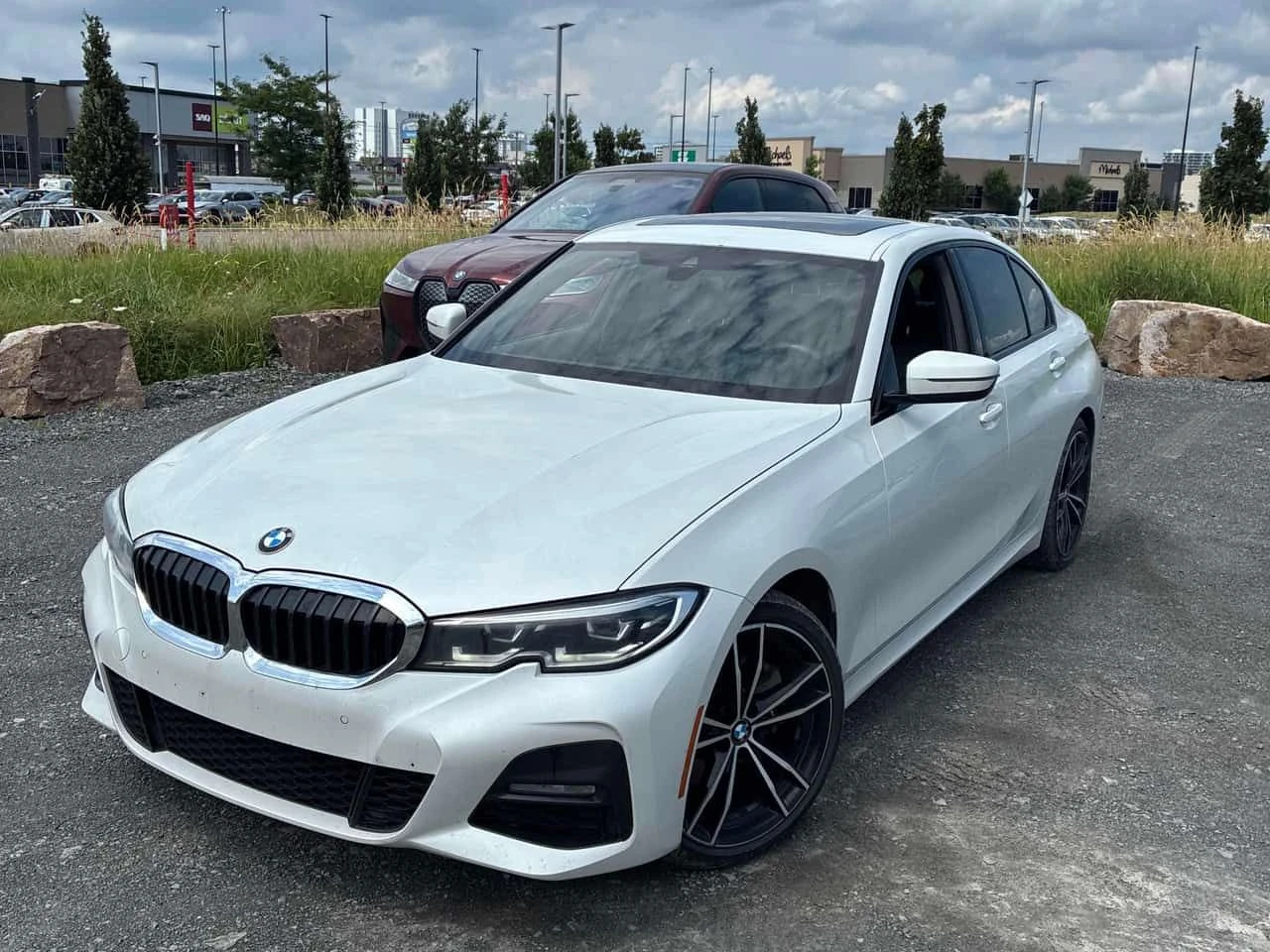 BMW 330 330i xDrive  CARFAX, снимка 2 - Автомобили и джипове - 55484343