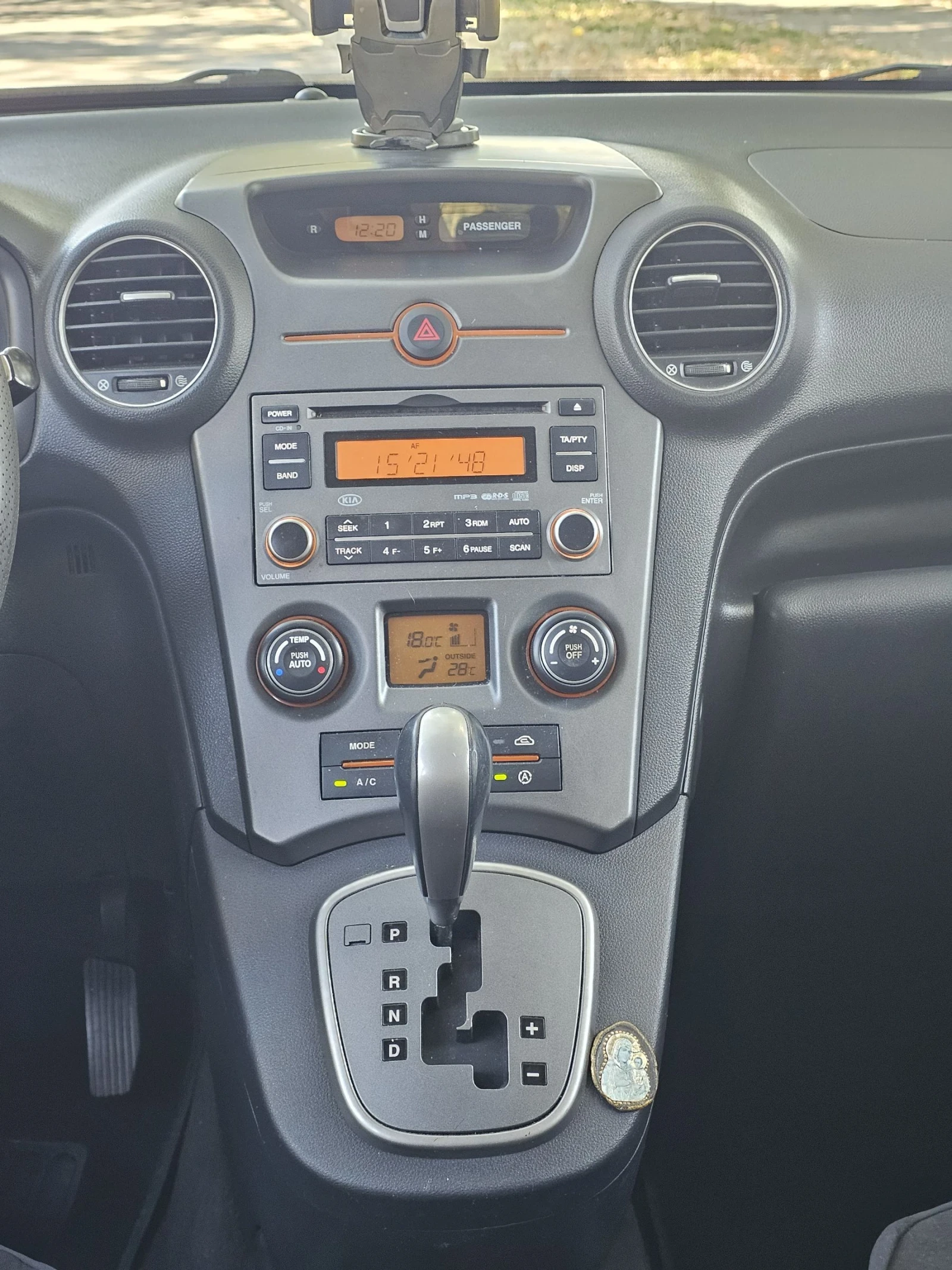 Kia Carens, снимка 7 - Автомобили и джипове - 55678054