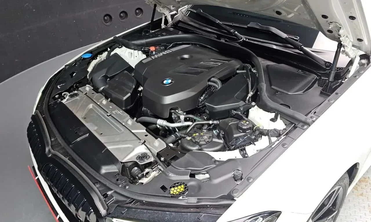 BMW 320 i M-PACK| HAR/KAR| HUD| ПАМЕТ| 360, снимка 6 - Автомобили и джипове - 56169175