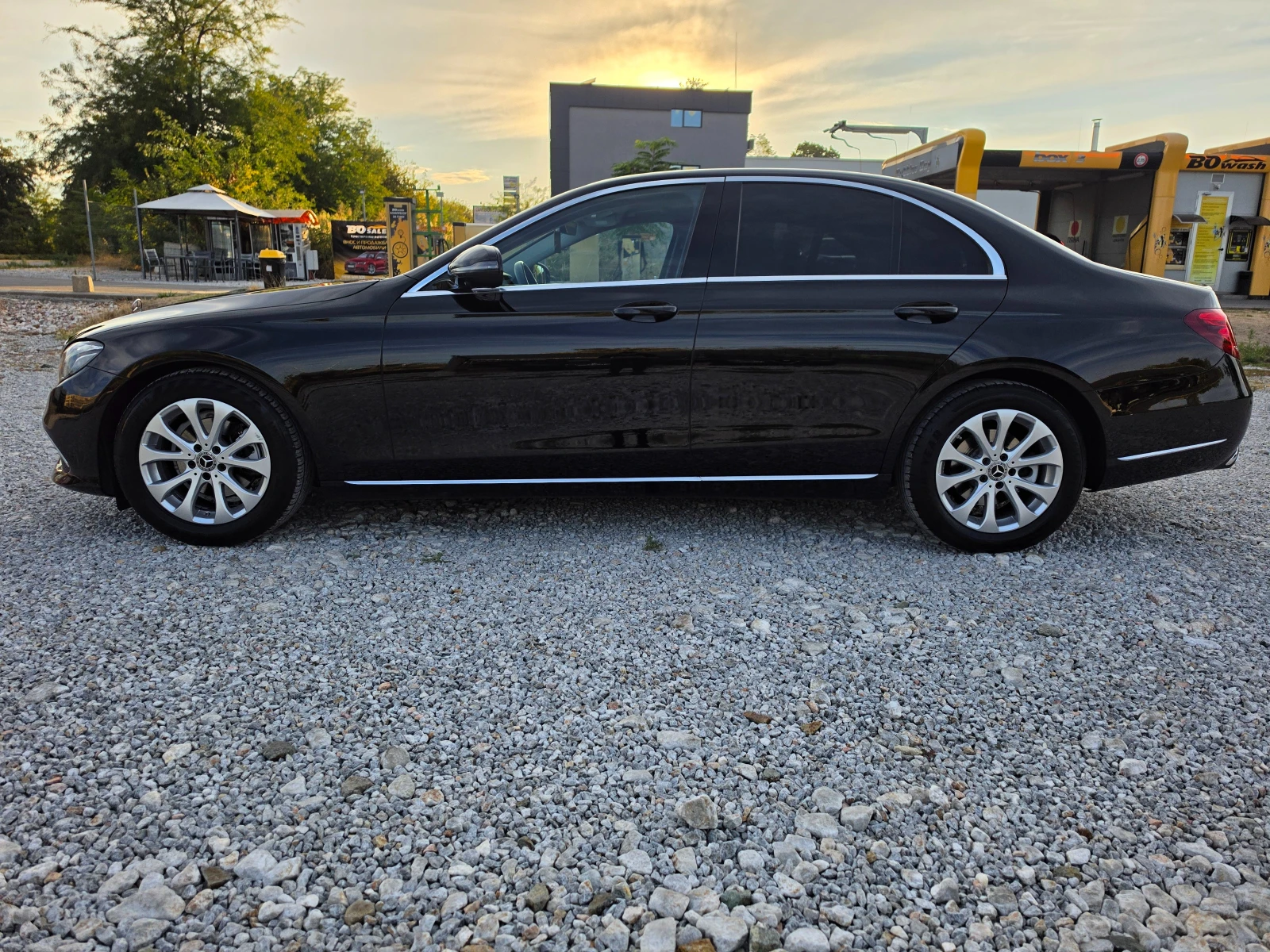 Mercedes-Benz E 220 Еlegance, снимка 5 - Автомобили и джипове - 56221061