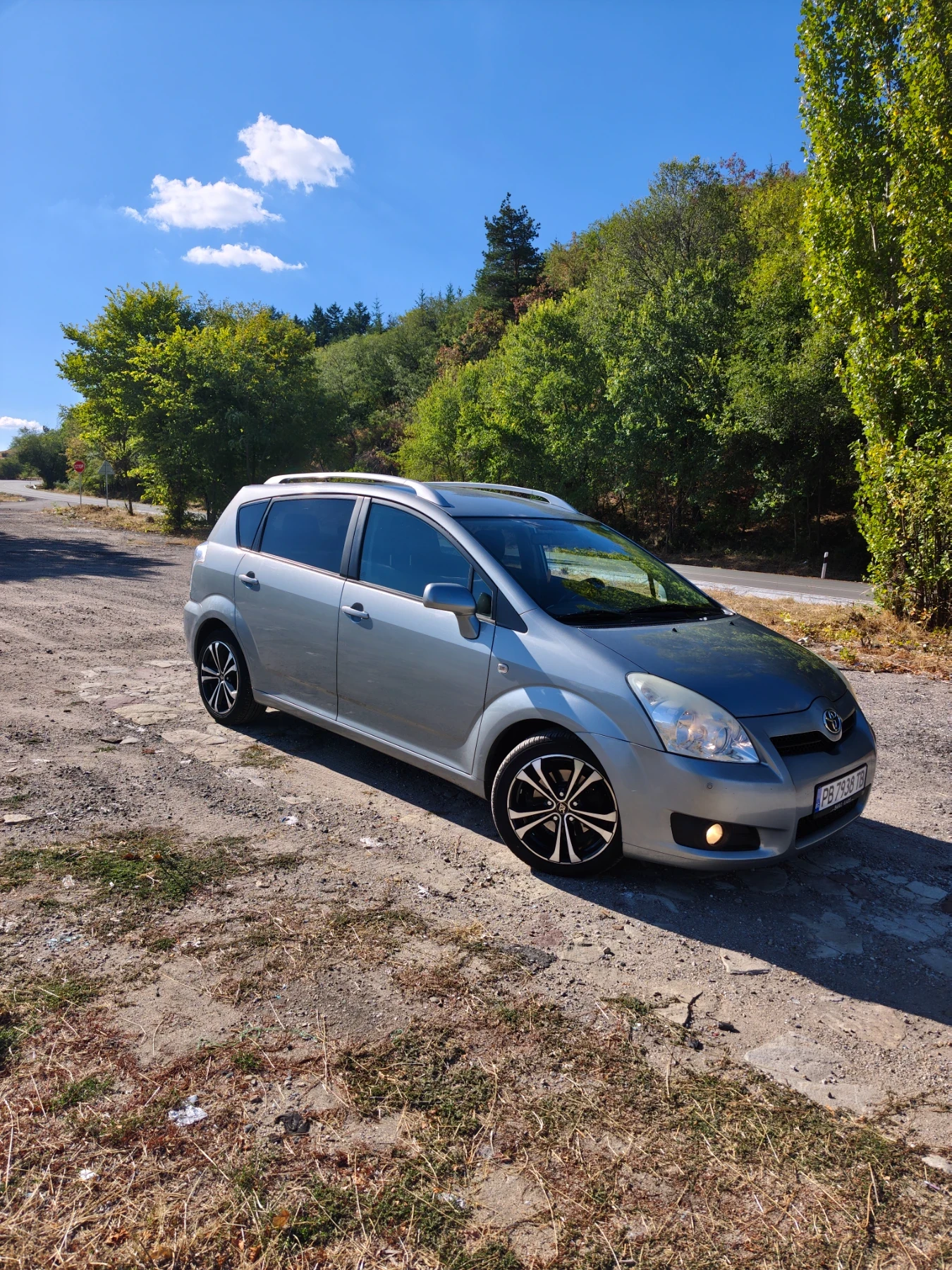 Toyota Corolla verso, снимка 3 - Автомобили и джипове - 56638397
