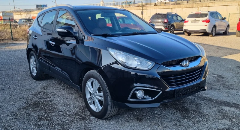 Hyundai IX35 2.0 CRDI/ 4x4/ Автоматик/ Панорама/ Навигация, снимка 3 - Автомобили и джипове - 49027438