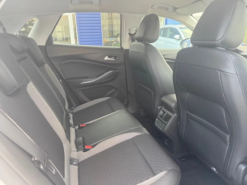 Opel Grandland X 1.6D 120kc автомат, снимка 13 - Автомобили и джипове - 51171713