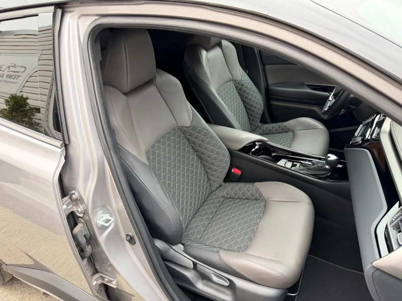 Toyota C-HR 2.0i* 184к* СЕРВИЗНА КНИЖКА С ПЪЛНА ИСТОРИЯ В ТОЙО, снимка 13 - Автомобили и джипове - 52663085