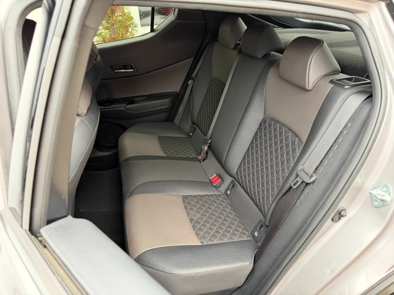 Toyota C-HR 2.0i* 184к* СЕРВИЗНА КНИЖКА С ПЪЛНА ИСТОРИЯ В ТОЙО, снимка 10 - Автомобили и джипове - 52663085