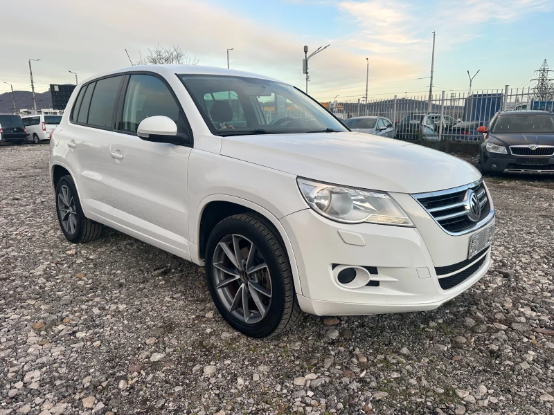 VW Tiguan 2.0TDI 140kc 4X4 ITALIA NAVI, снимка 11 - Автомобили и джипове - 52851019