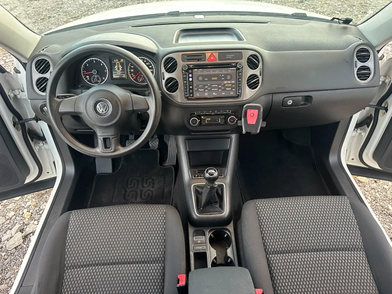 VW Tiguan 2.0TDI 140kc 4X4 ITALIA NAVI, снимка 14 - Автомобили и джипове - 52851019