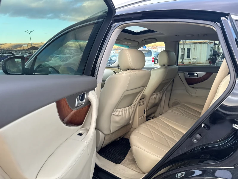 Infiniti QX70, снимка 10 - Автомобили и джипове - 53080789