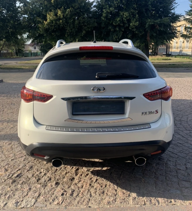 Infiniti Fx 30 d S, снимка 9 - Автомобили и джипове - 53099825