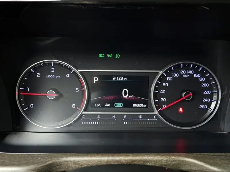 Kia Sorento 4Th Generation Diesel 2.2 4Wd Prestige, снимка 8 - Автомобили и джипове - 55539408