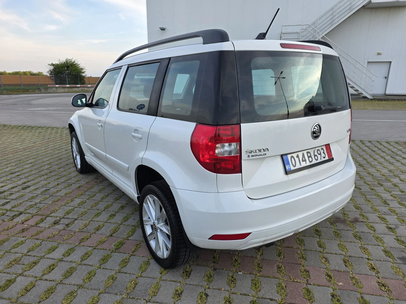 Skoda Yeti 1.6tdi 110p.s. DSG | Mobile.bg � ����������� 5
