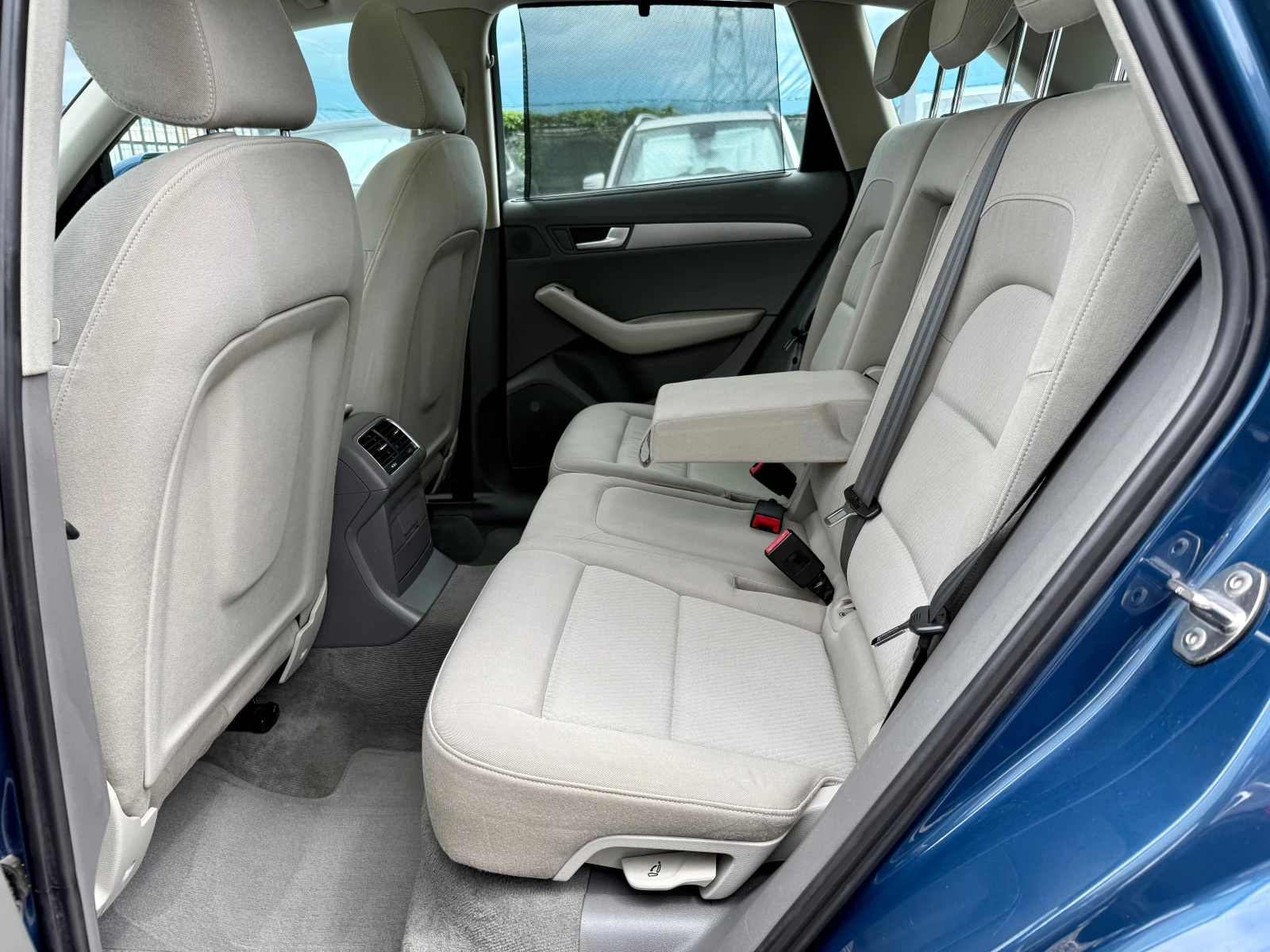 Audi Q5 2.0 TDI S-line АВТОМАТИК/4х4/ПАНОРАМА - изображение 8