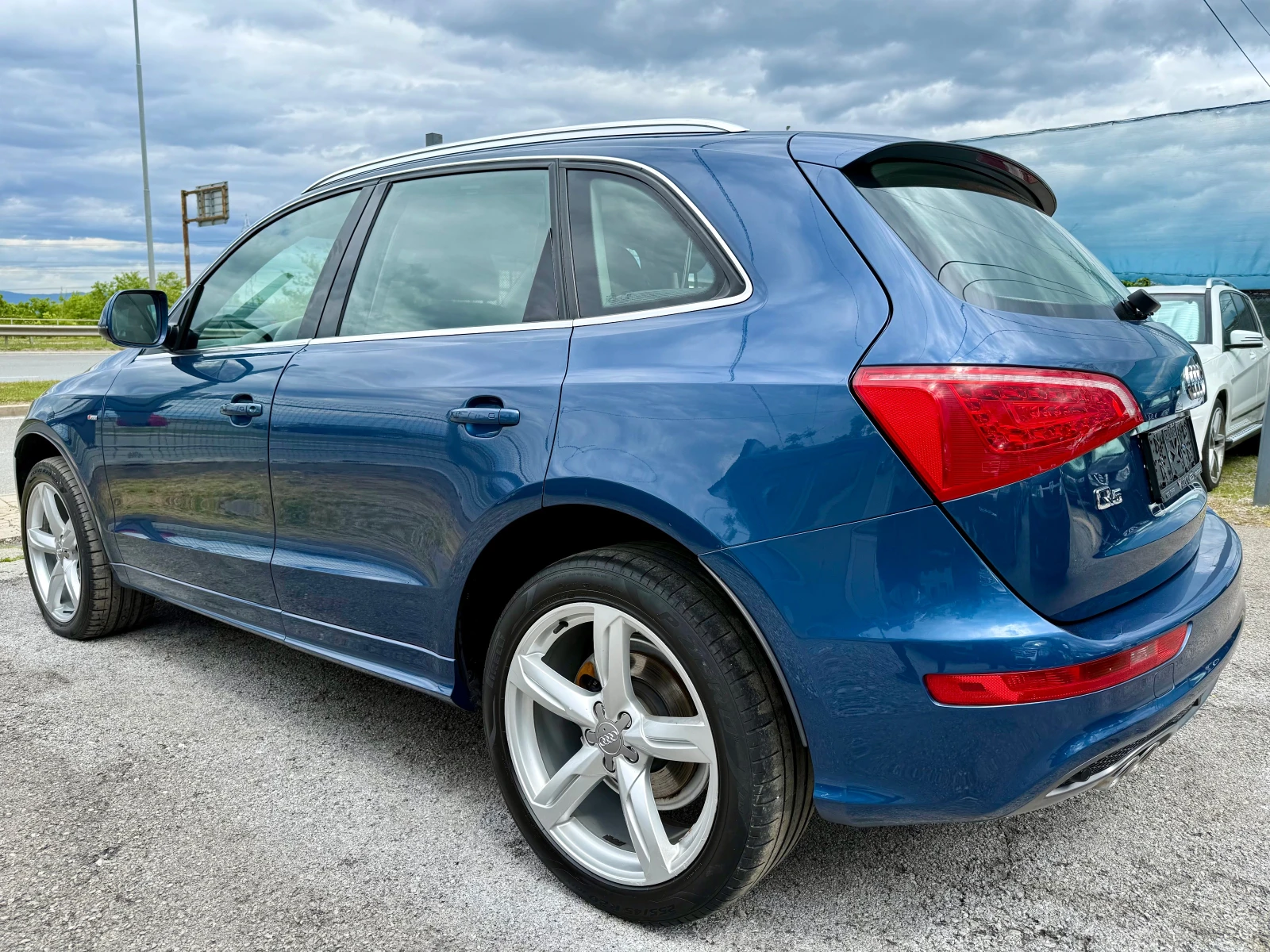 Audi Q5 2.0 TDI S-line АВТОМАТИК/4х4/ПАНОРАМА - изображение 6