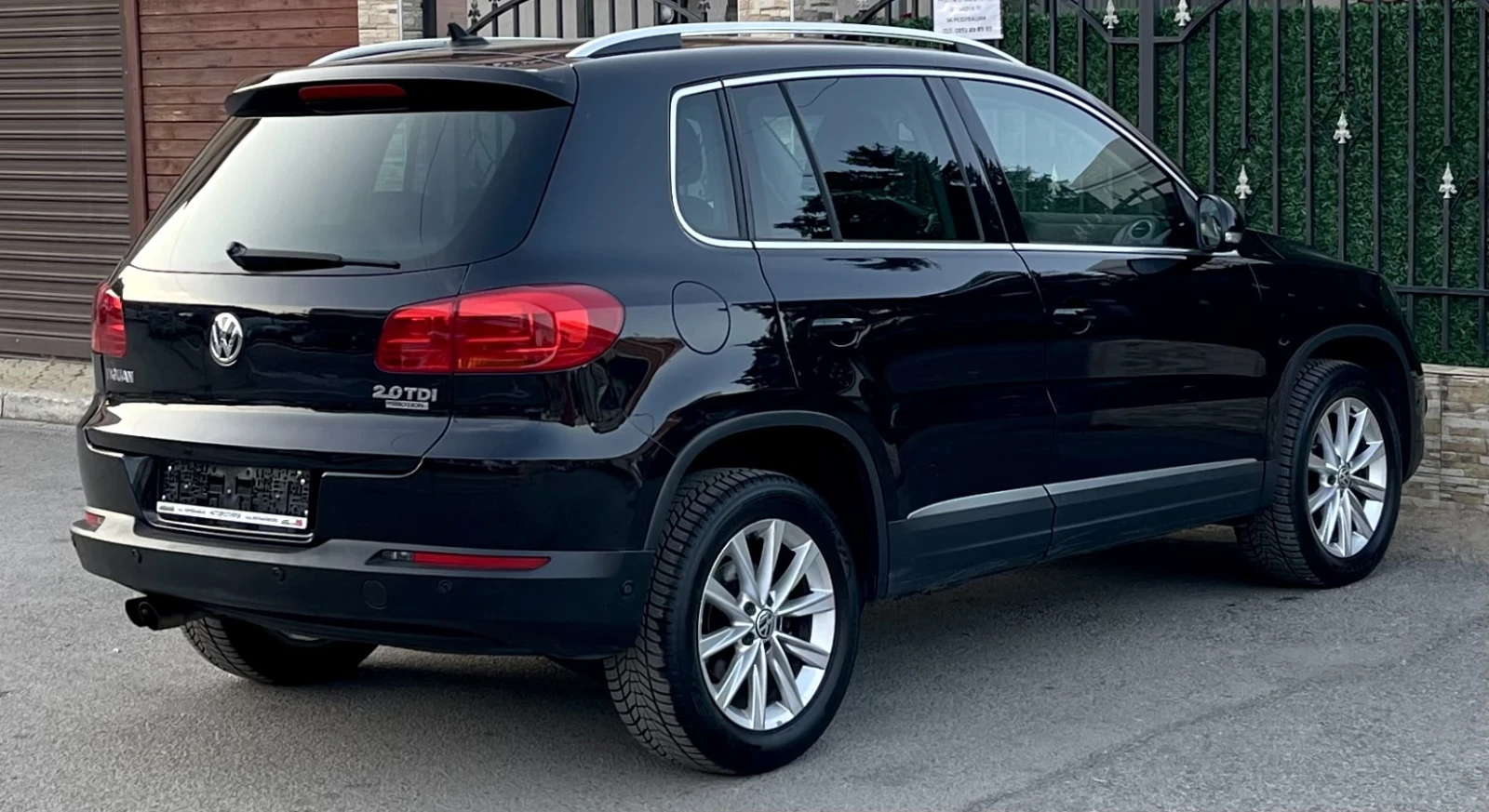 VW Tiguan 2.0 TDI 4MOTION FACELIFT EURO 5B Напълно обслужен! - изображение 4