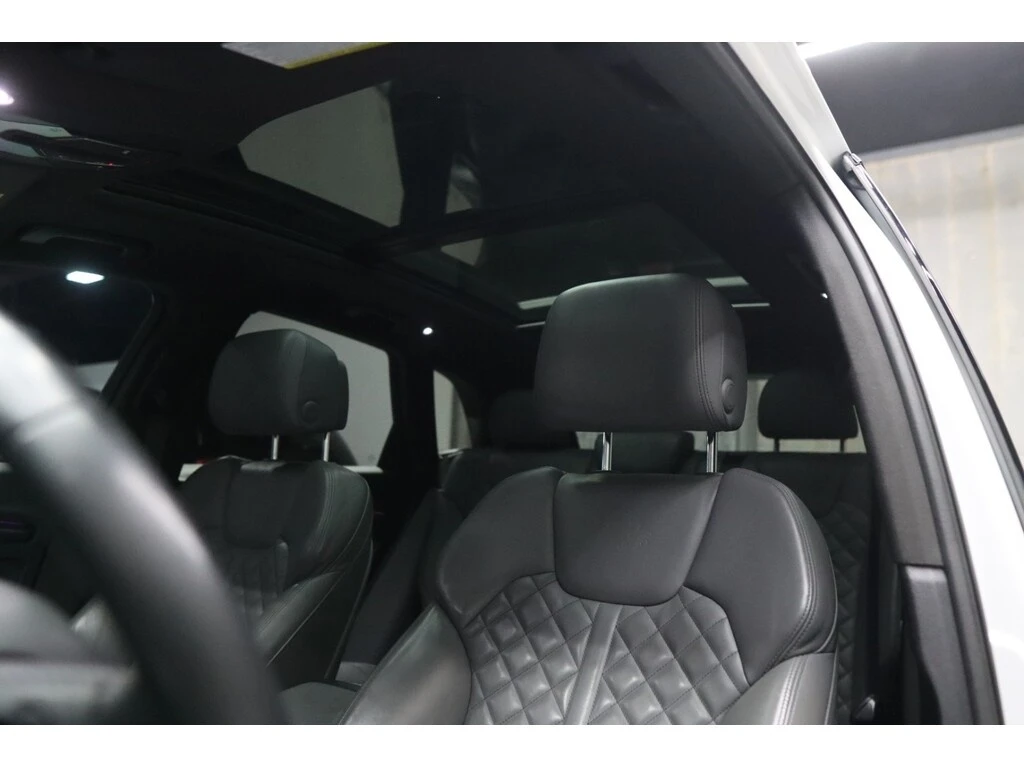 Audi SQ5 * TECHNIK 3.0T| FULL SERVICE RECORDS| BLACK OPTICS - изображение 9