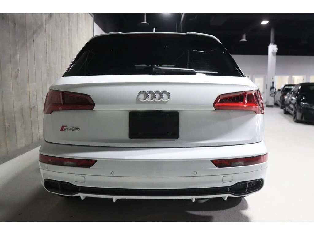 Audi SQ5 * TECHNIK 3.0T| FULL SERVICE RECORDS| BLACK OPTICS - изображение 6