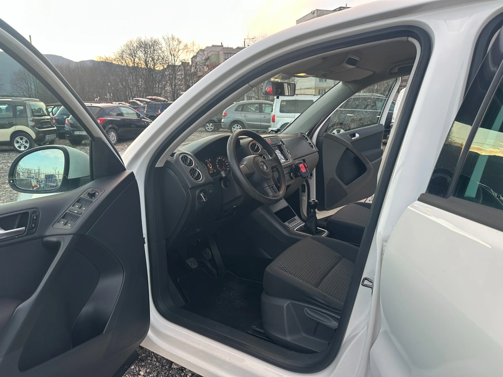 VW Tiguan 2.0TDI 140kc 4X4 ITALIA NAVI - изображение 2