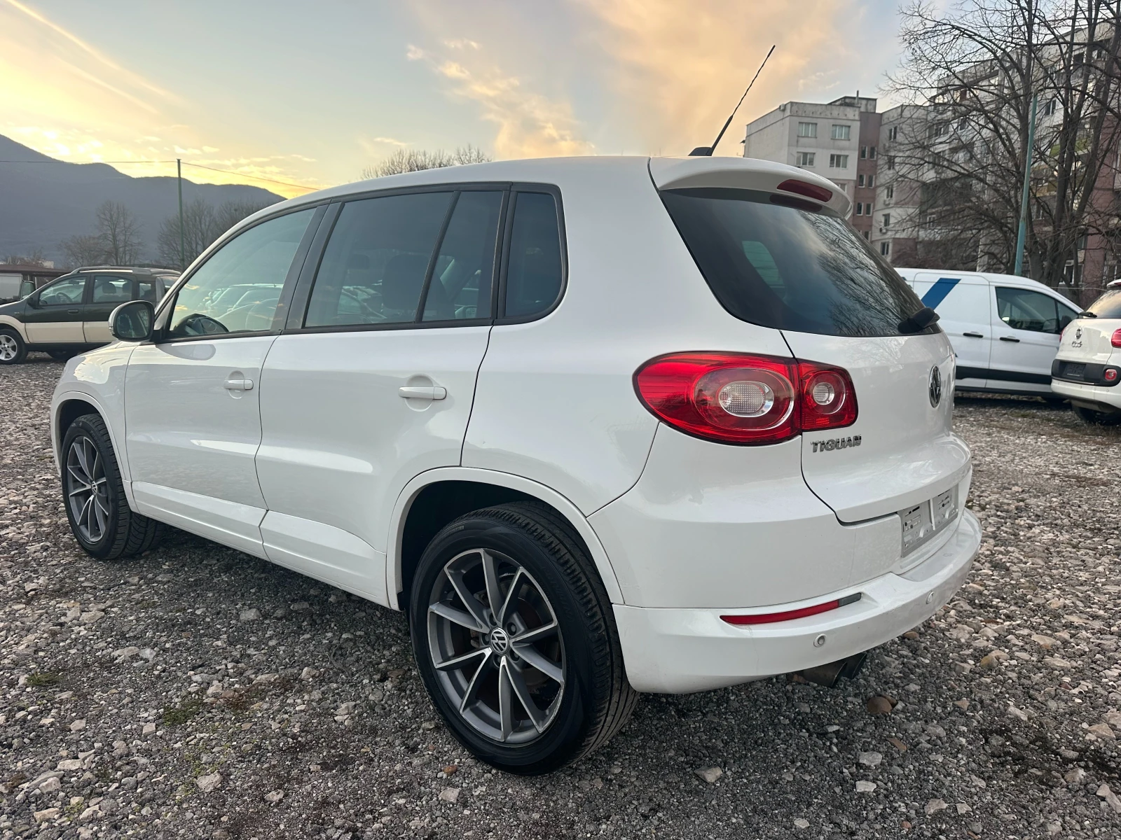 VW Tiguan 2.0TDI 140kc 4X4 ITALIA NAVI - изображение 4