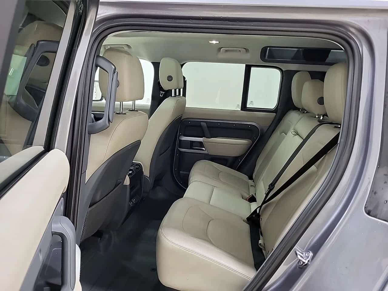 Land Rover Defender S| 360 КАМЕРИ| ПАМЕТ| ПАНОРАМА| , снимка 12 - Автомобили и джипове - 54163641