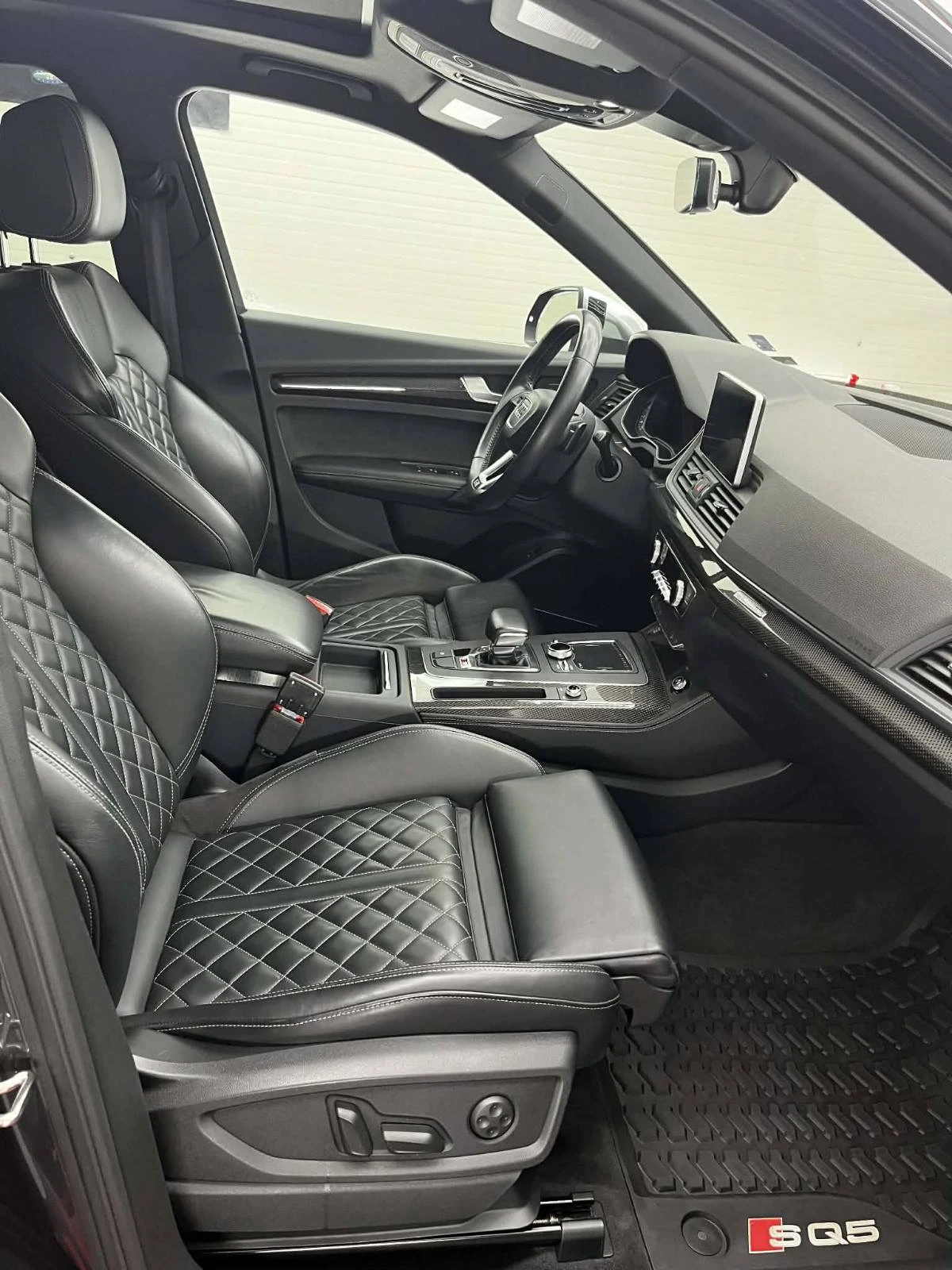 Audi SQ5 3.0 TFSI, снимка 11 - Автомобили и джипове - 54305952