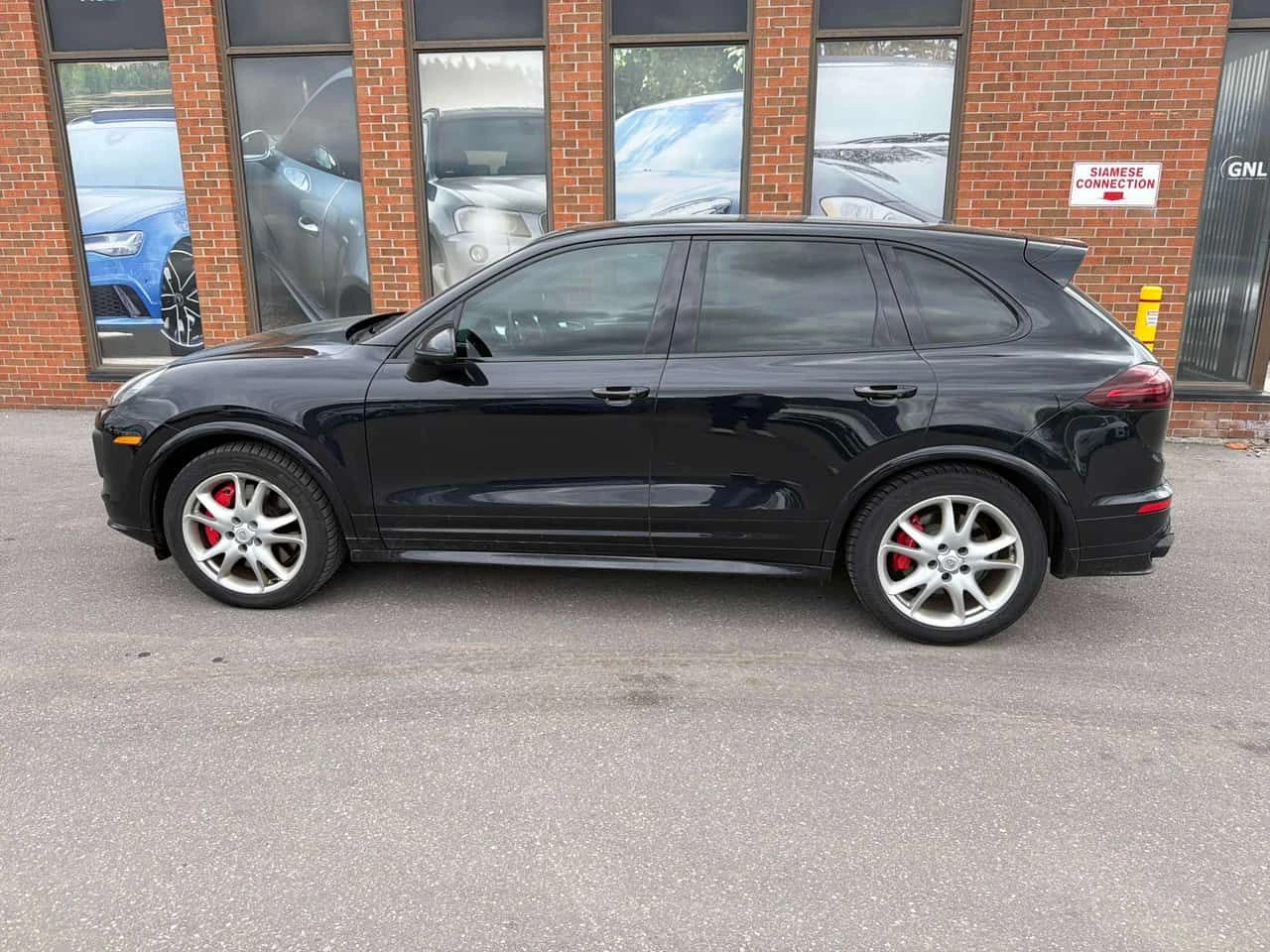 Porsche Cayenne * GTS * ПАНО* ДВА ЧИФТА ДЖАНТИ* ОБДУХВАНЕ* 360КАМ*, снимка 3 - Автомобили и джипове - 54397276