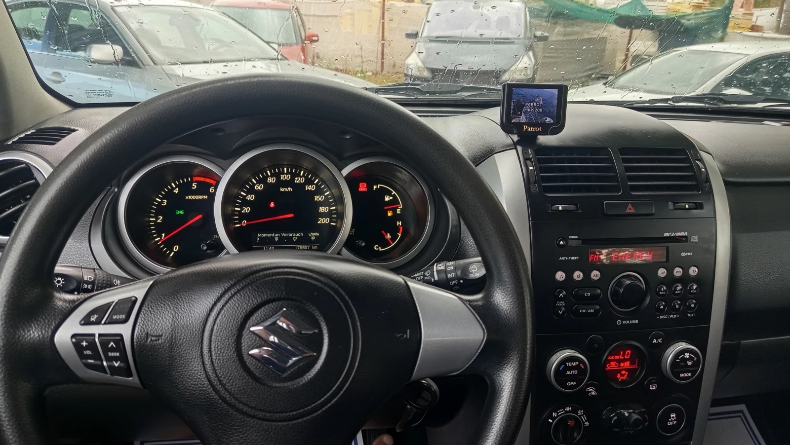 Suzuki Grand vitara 1.9DDIS 4X4 FACELIFT 2012ГОДИНА  EURO 5, снимка 14 - Автомобили и джипове - 54959257