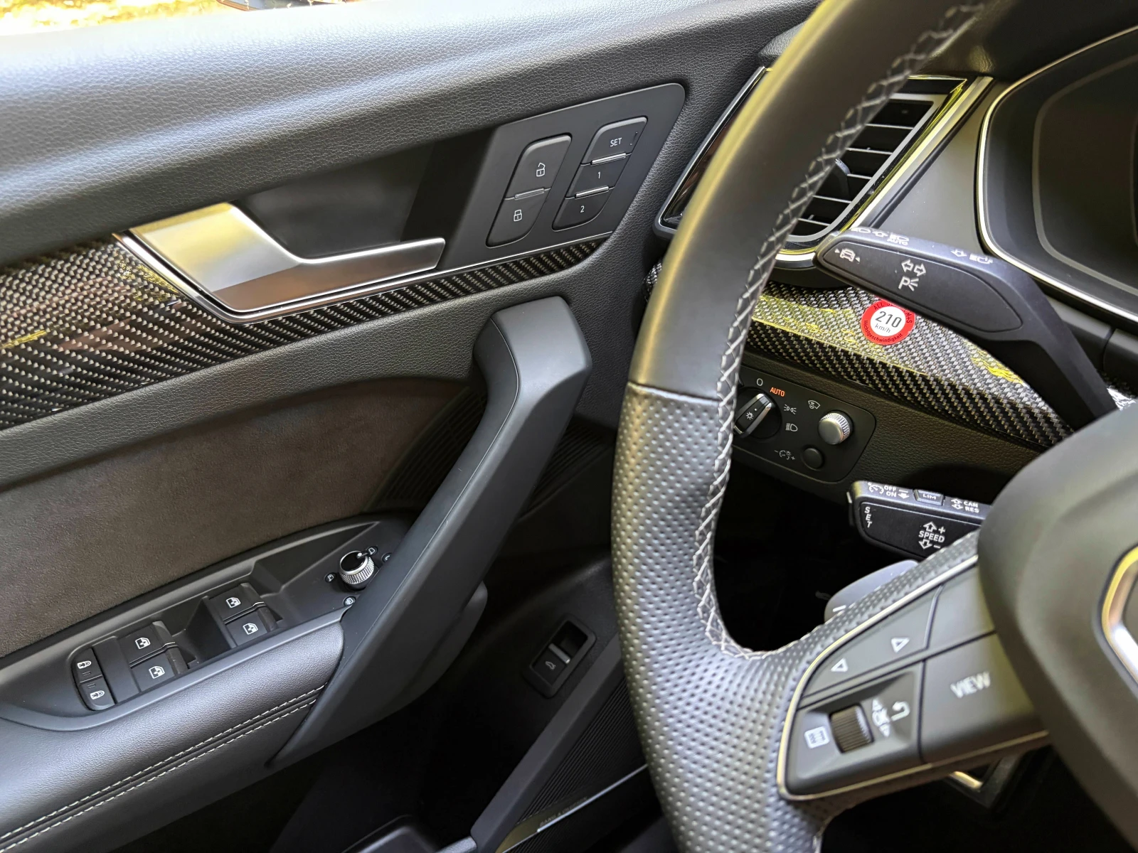 Audi SQ5 TDI Coupe Carbon Pano B&O Masage HUD Keyles Въздух, снимка 10 - Автомобили и джипове - 55644374