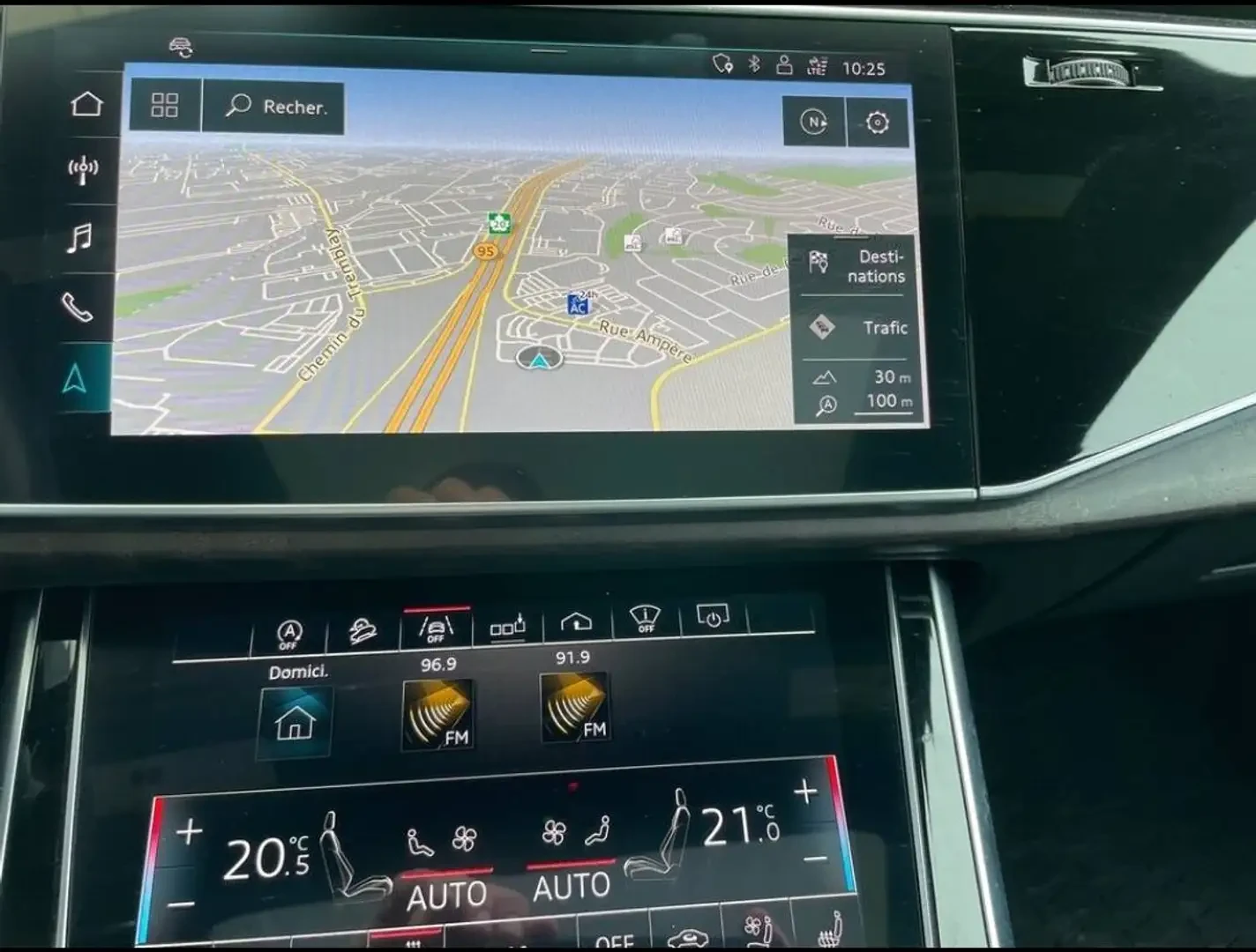 Audi Q8 QUATTRO TECHNIK * КРАЙНА ЦЕНА* FULL, снимка 9 - Автомобили и джипове - 55849482