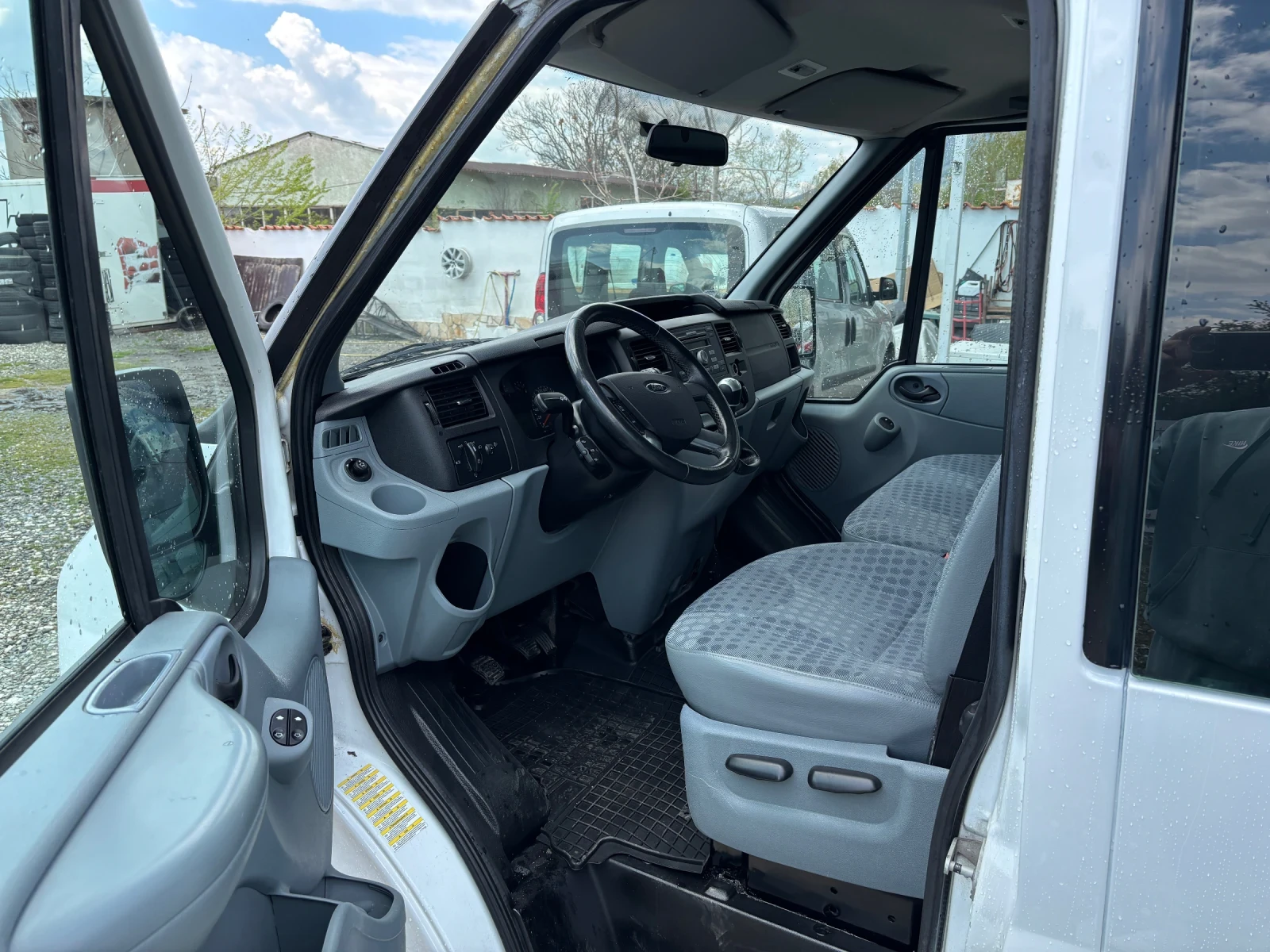 Ford Transit 2.2 8+ 1 МЕСТА ДВОЕН КЛИМАТИК ПЕЧКА 6 СКОРОСТИ E5, снимка 7 - Бусове и автобуси - 54243905
