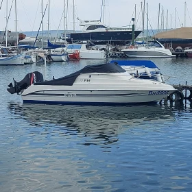 Моторна яхта Aquaviva 19