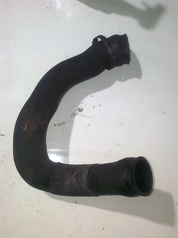 маркуч турбо Ауди А6 2.5тди куатро (1)