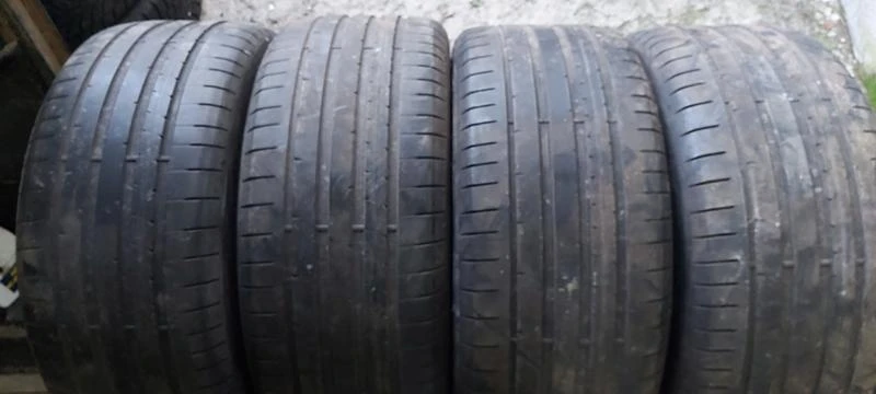 Гуми Летни 255/40R19, снимка 1 - Гуми и джанти - 35606498